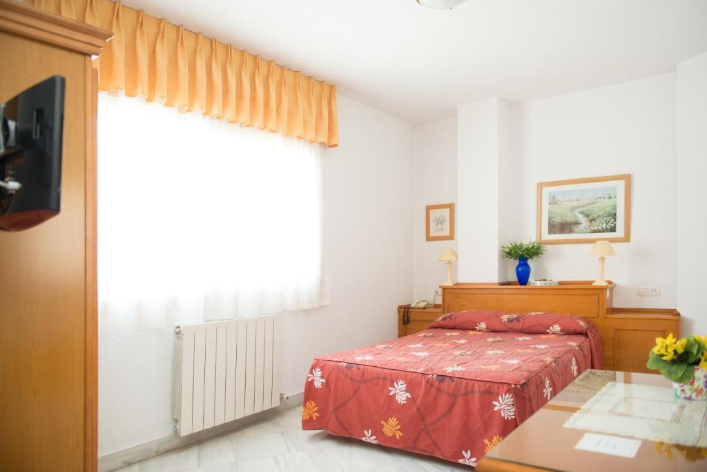 Hostal Camino Real Granada Room photo